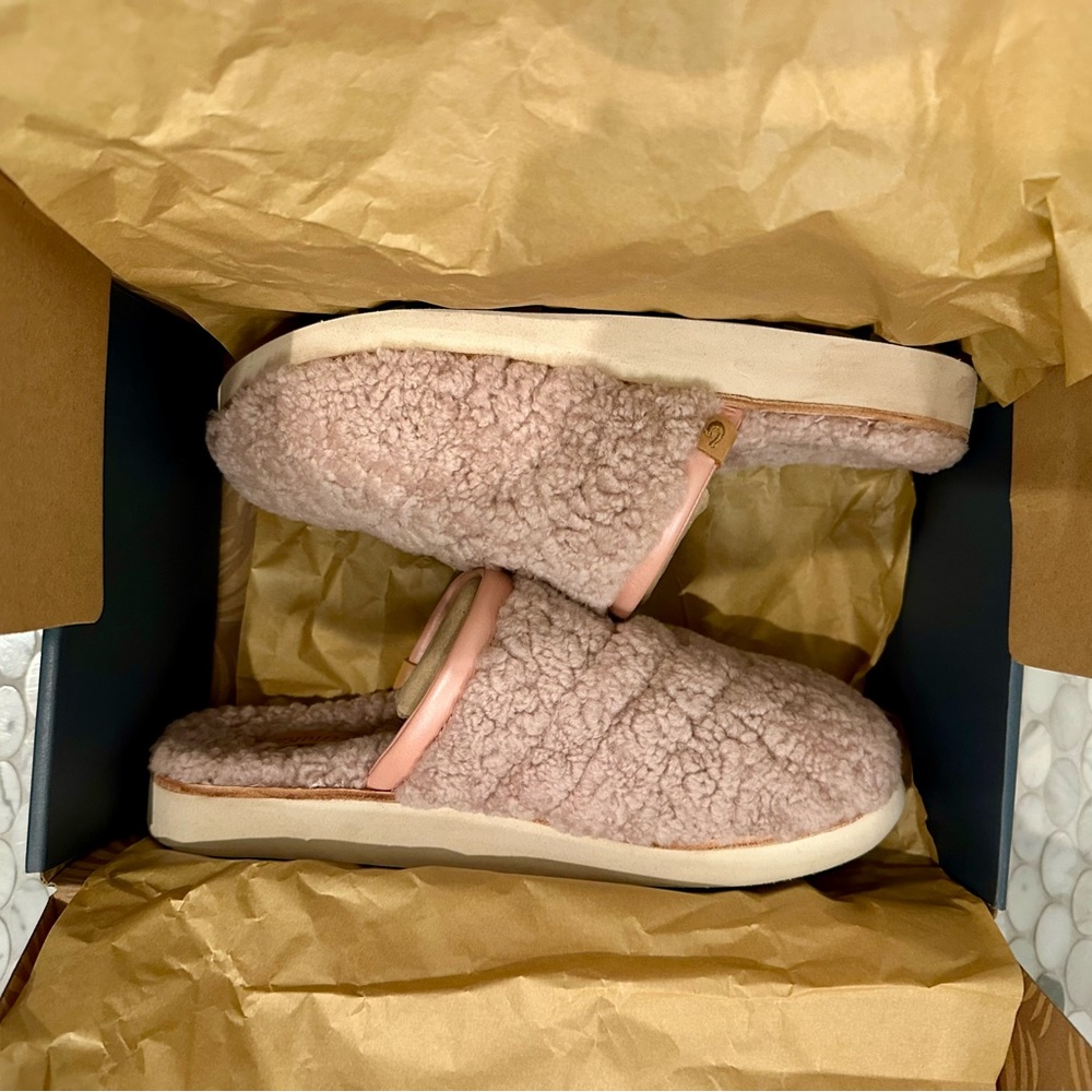 OluKai Women's Plush Shearling Slide Slippers - Pink Sea Salt - Picture 5 of 7